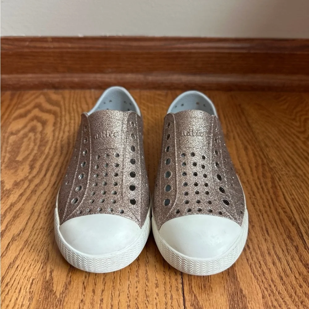 Native Shoes Girls Size C11 Glitter - Picture 2 of 6